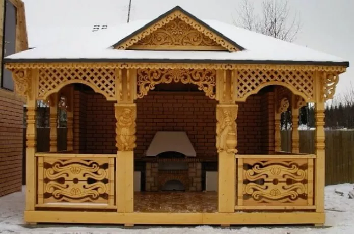 Резные узоры на беседке Резные узоры на беседке