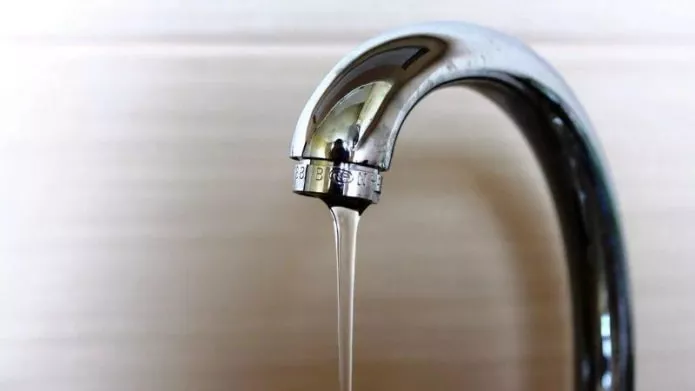 слабый напор воды слабый напор воды