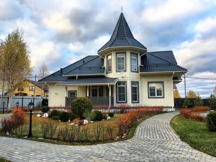 Как правильно сочетать цвет фасада и крыши дома?