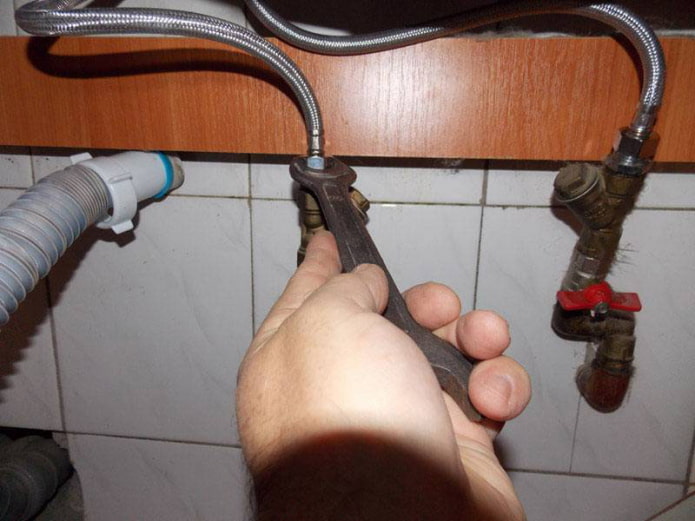 подключение шлангов подключение шлангов