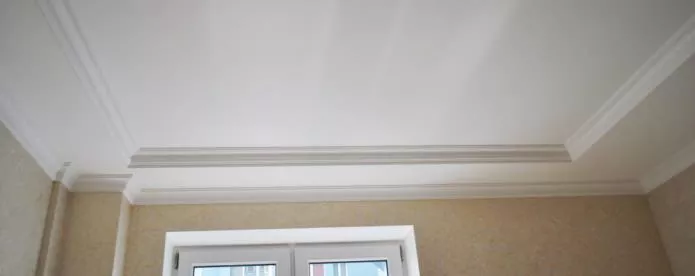 потолочный плинтус для натяжного потолка