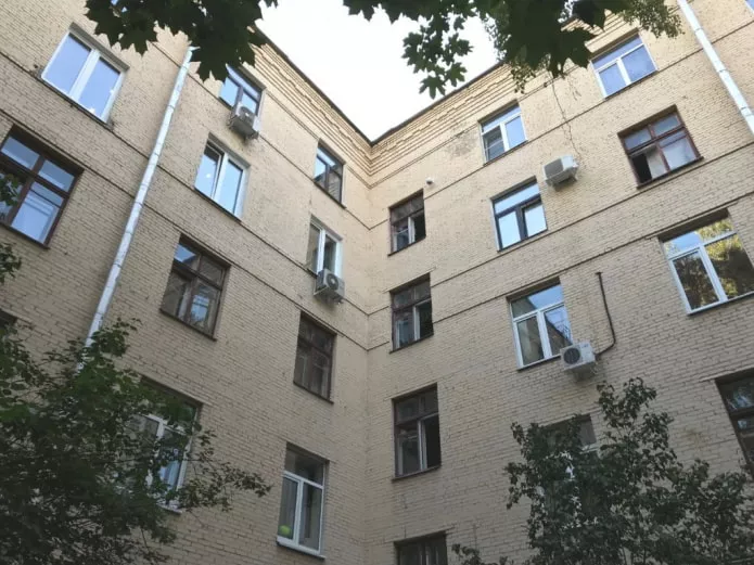 квартира во внутреннем углу дома квартира во внутреннем углу дома